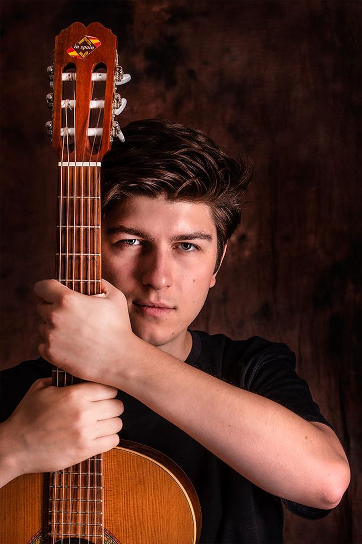 Chwyty do "Nie dla mnie jest chłopak z gitarą"