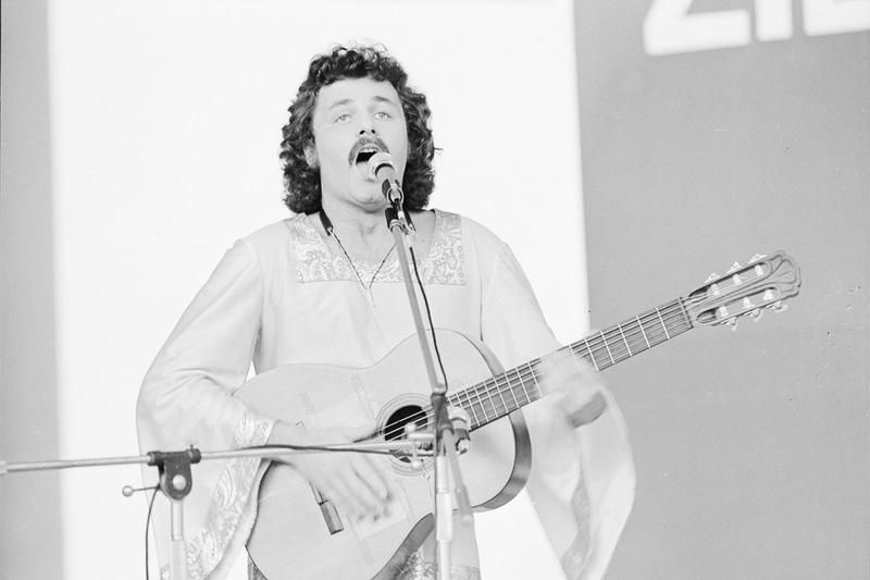 Odkryj tajemnice: kto stoi za hitem "Jolka, Jolka"?