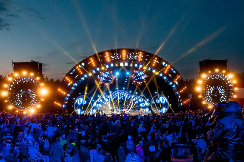 Gdzie oglądać koncerty na żywo? Oto najlepsze opcje dla fanów muzyki