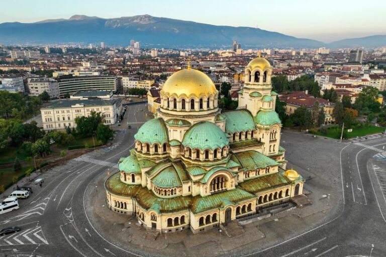 Odkryj chwyty gitarowe do piosenki Sofia i znajdź akordy idealne dla siebie