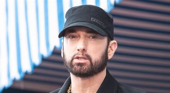 Ile lat ma Eminem? Odkryj zaskakującą prawdę o jego wieku i karierze