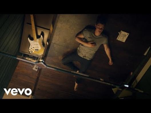 Jak zagrać „Treat You Better” na gitarze – proste akordy i tabulacje krok po kroku