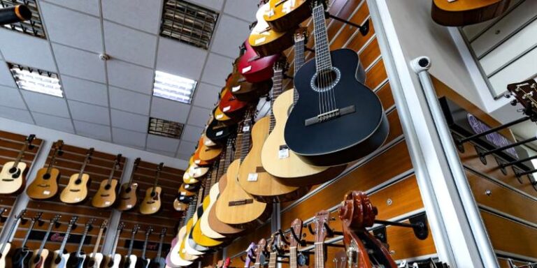 Gdzie kupić gitarę elektryczną: sprawdzone miejsca i najlepsze oferty w Polsce
