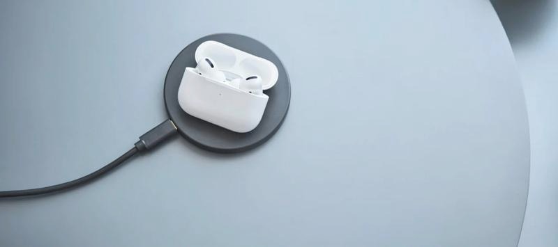 Jak szybko rozpoznać różnice między AirPods 1 a 2? Kluczowe informacje, które musisz znać